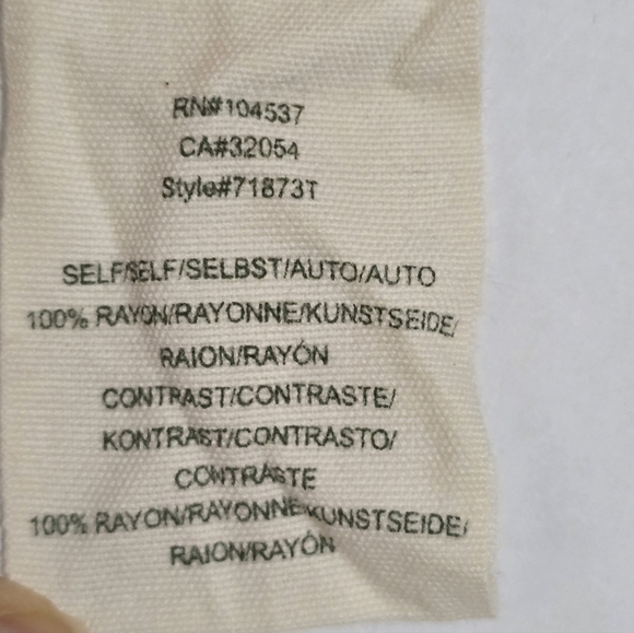 Tiny Anthropologie Printed Notched Floral V-Neck Short Sleeve Women's Top Size L - Picture 7 of 11